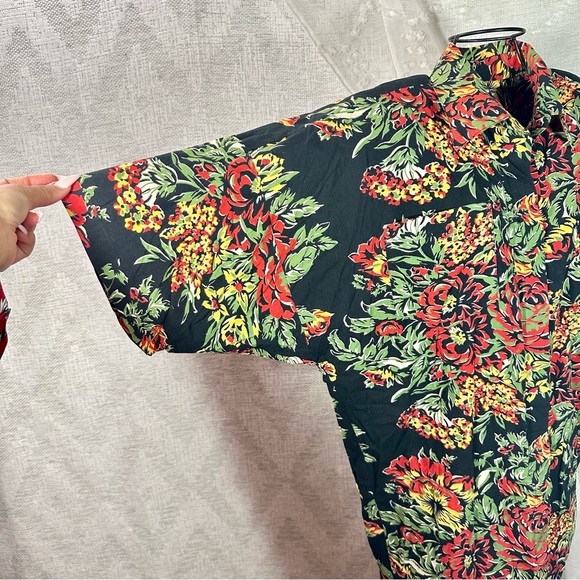 Vintage Norma Kamali black floral button up with shoulder pads size S - Picture 3 of 8
